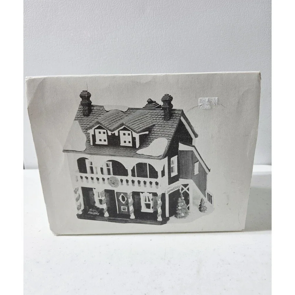 Dept 56 New England Village Captains Cottage 5947-1 Retired Christmas In Box